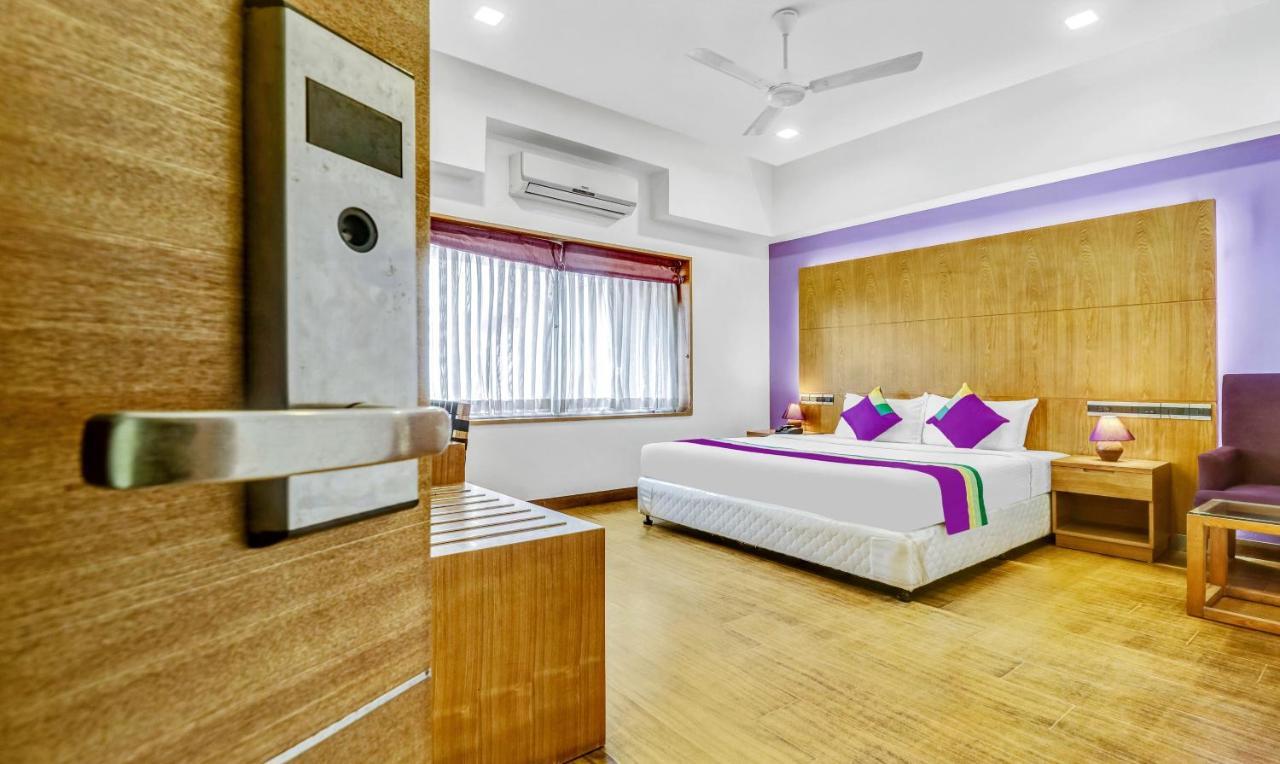 Medora Hotel Kozhikode Luaran gambar