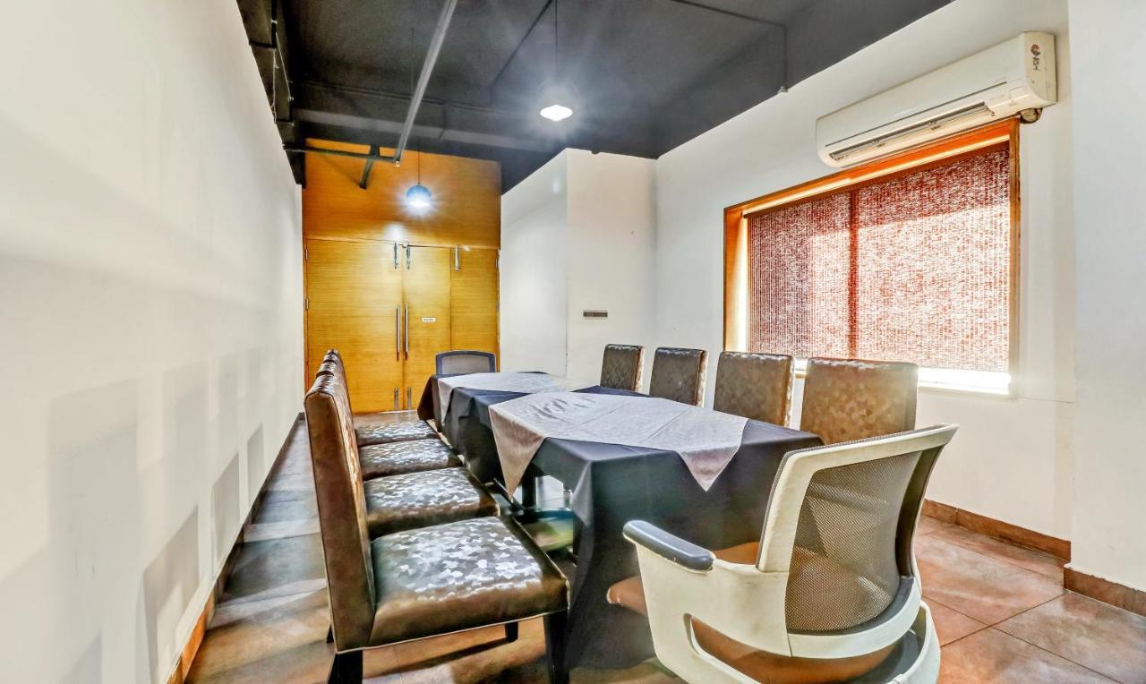 Medora Hotel Kozhikode Luaran gambar