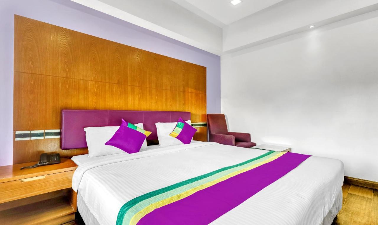 Medora Hotel Kozhikode Luaran gambar