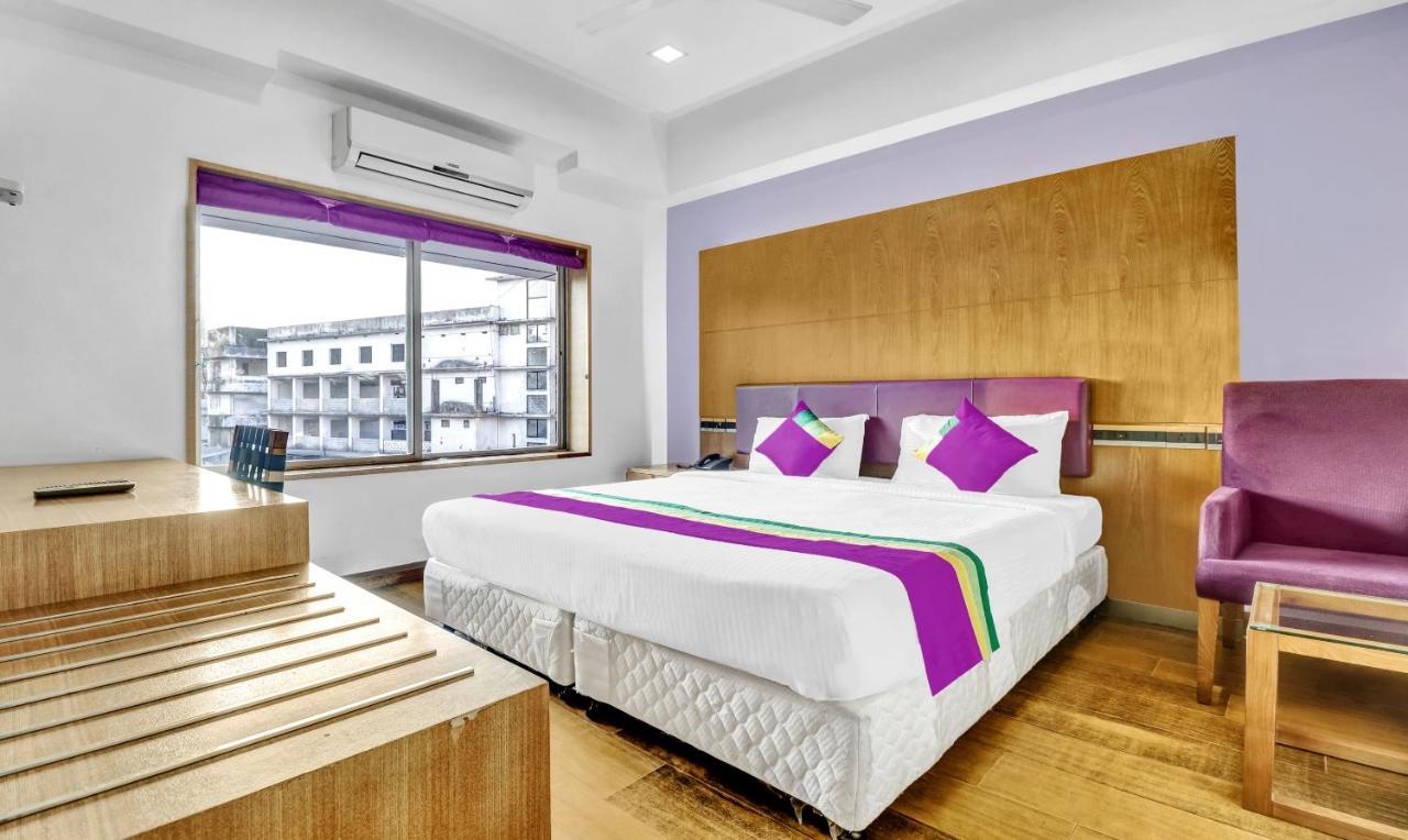 Medora Hotel Kozhikode Luaran gambar