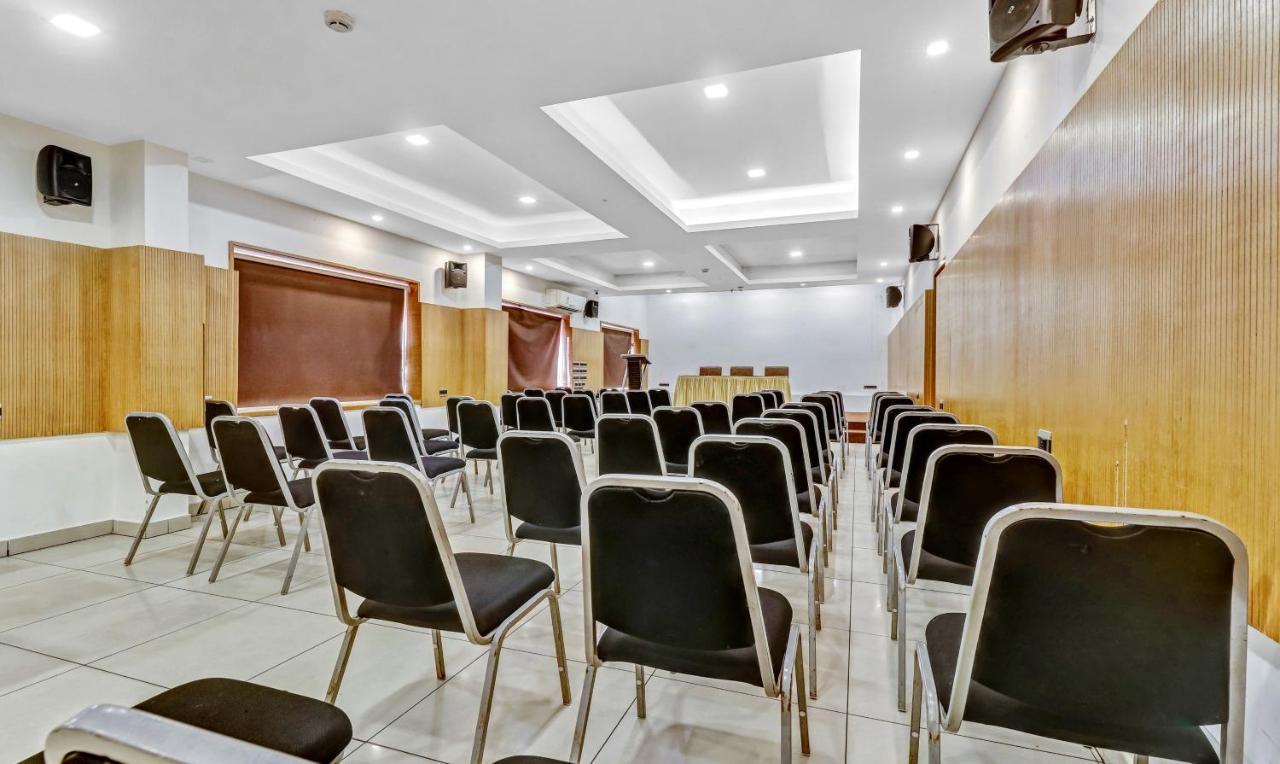 Medora Hotel Kozhikode Luaran gambar