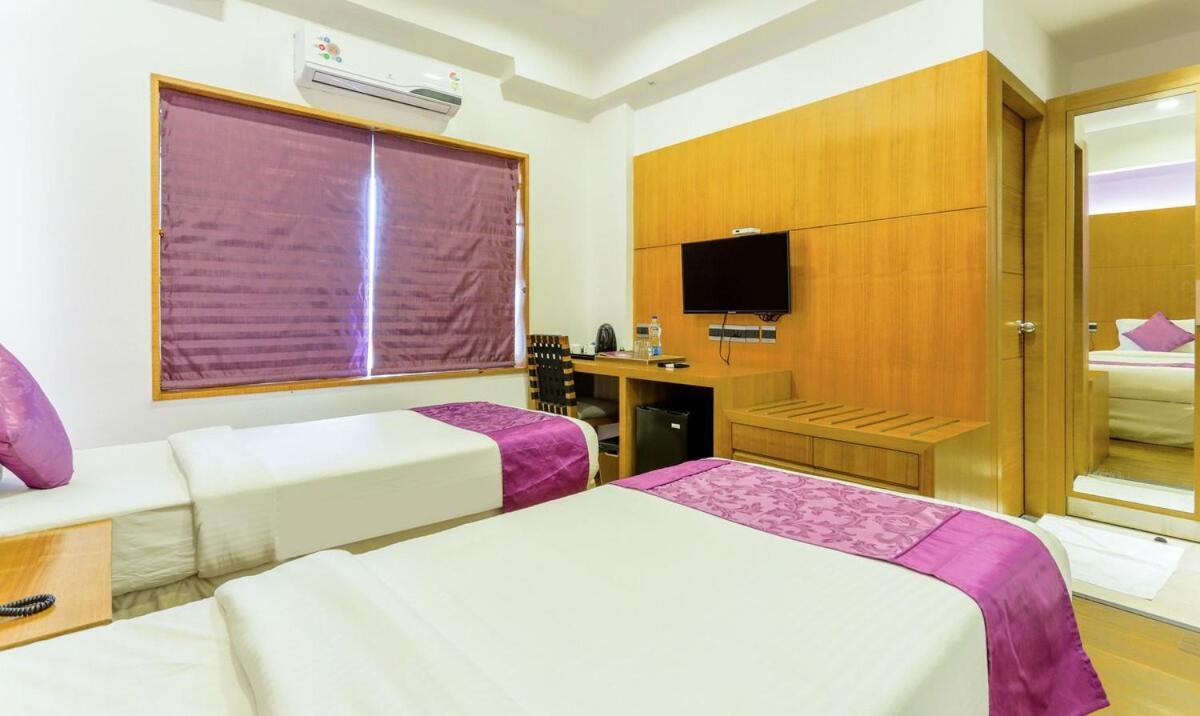 Medora Hotel Kozhikode Luaran gambar