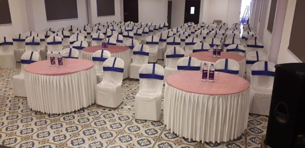 Medora Hotel Kozhikode Luaran gambar