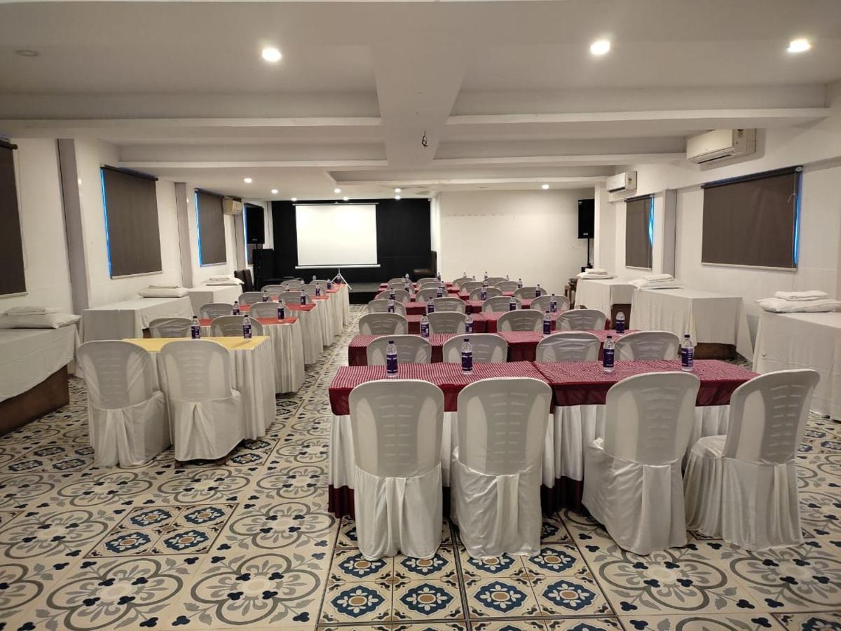 Medora Hotel Kozhikode Luaran gambar
