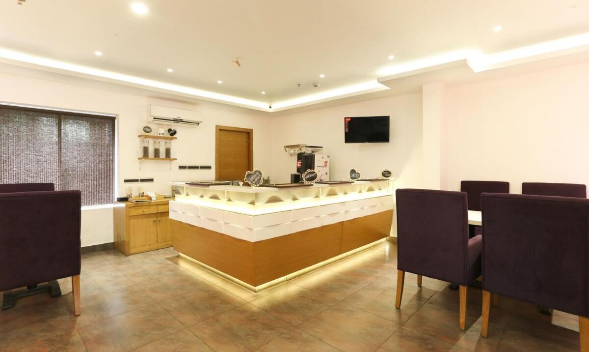 Medora Hotel Kozhikode Luaran gambar